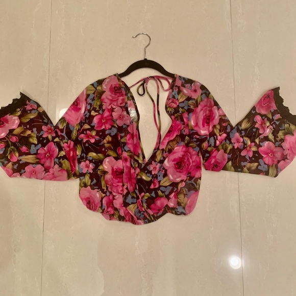 Floral blouse - Picture 2 of 3